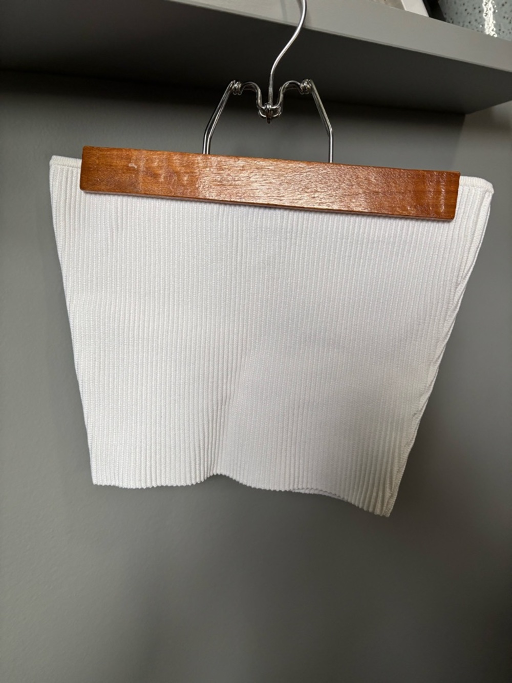 Aritzia Babaton Scult Knit White Tube Top